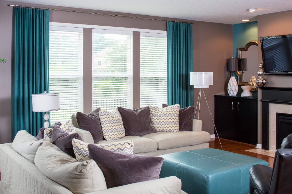 Color Trend Decorating With Turquoise, What Color Goes With Turquoise Curtains